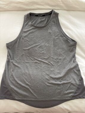 Nike Men’s Gray Athletic Tank Top